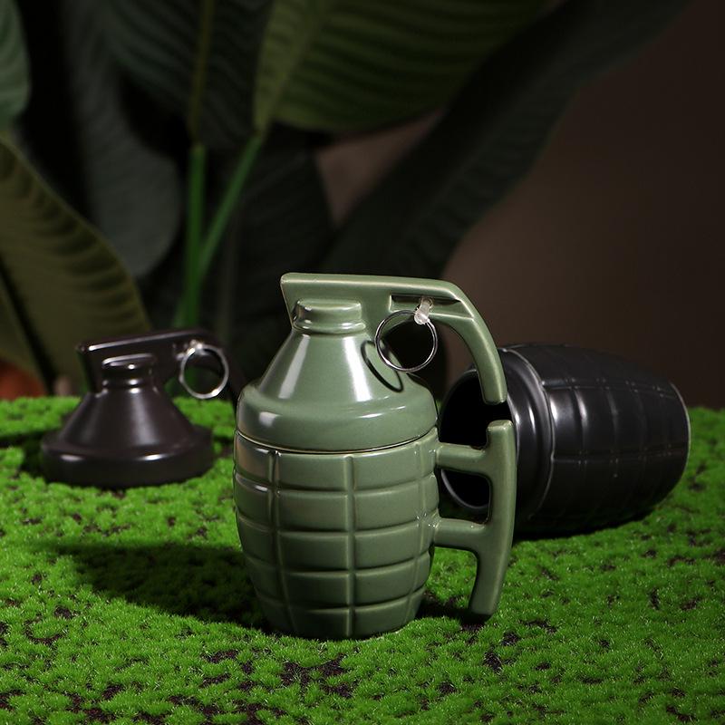 Kreative granatenförmige Scherz-Keramik-Kaffeetasse mit Deckel