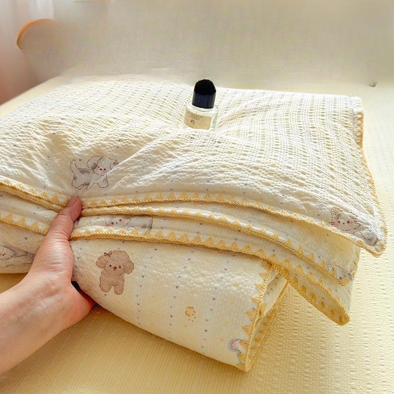 

Brangdy Dog Park Shell Embroidery Versatile Quilt