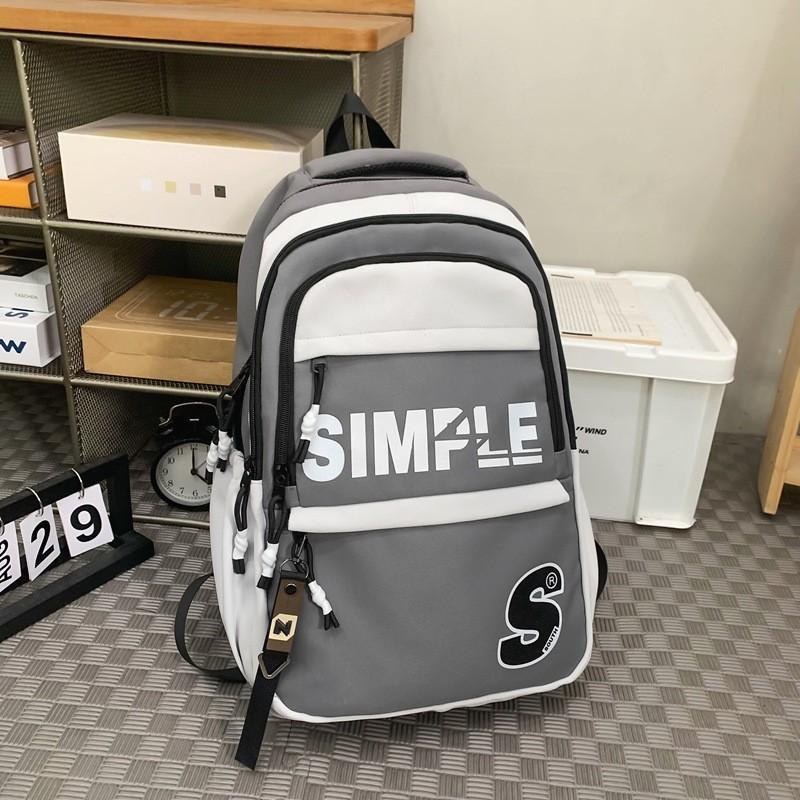 

Stylish Large Capacity Travel Backpack Lightweight Waterproof Unisex Design GrayWhite