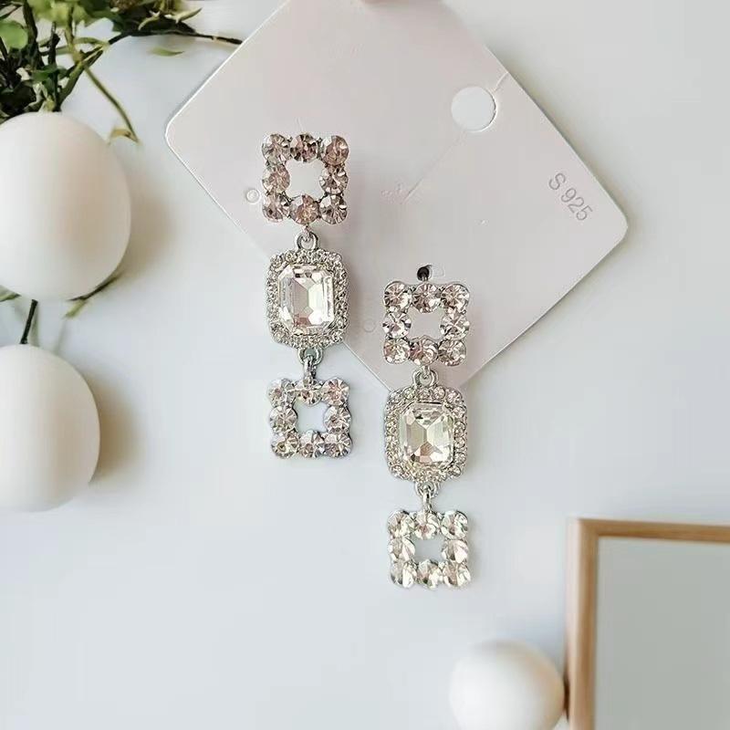 Elegant Korean-Style Geometric Diamond Tassel Earrings for Women - New Light Luxury Design