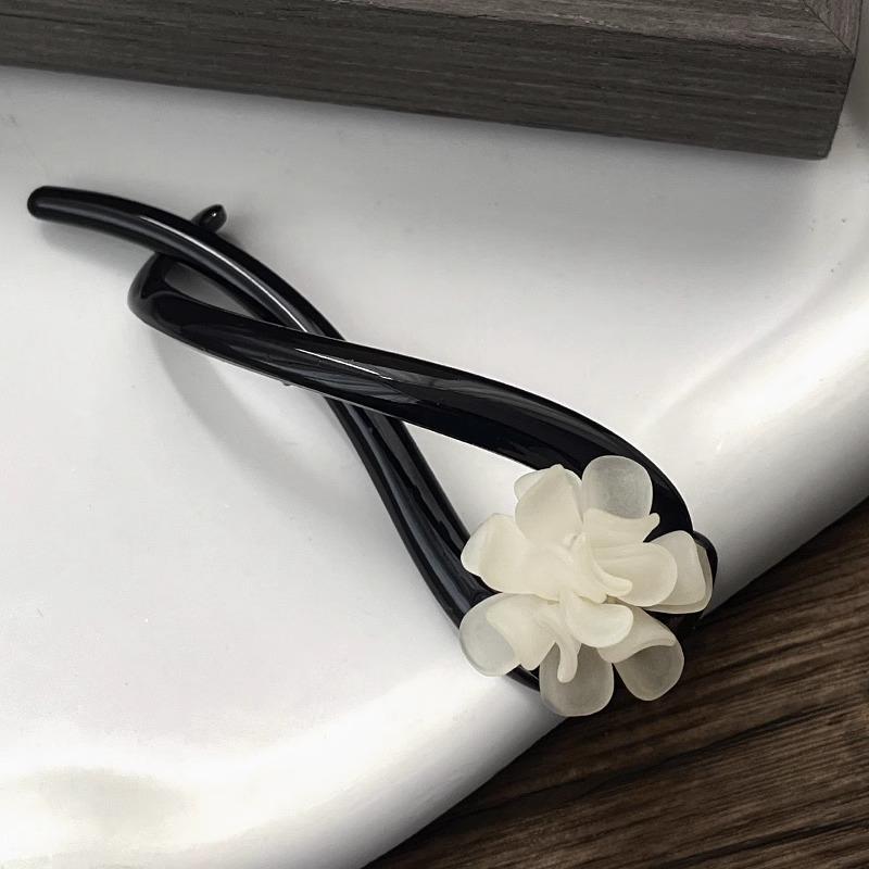 Vintage Smirk Bead Twist Clip One Line Hair Clip Women's Back of The Head Bun Grab Clip 2024 New Premium Hair Accessories