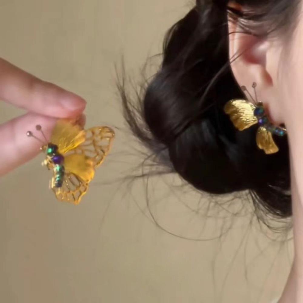 Retro Butterfly Earrings Light Luxury Temperament Design Sense Niche Personality Versatile Simple Earrings