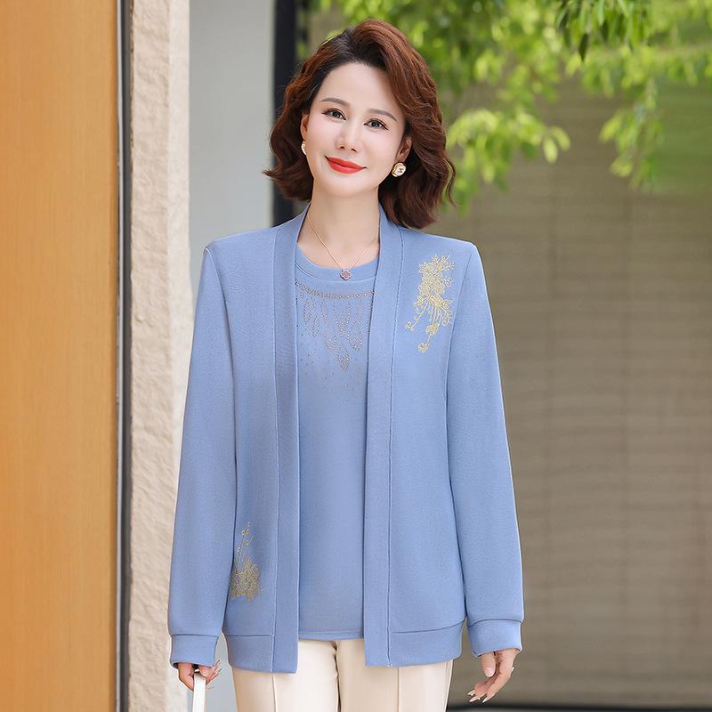 

Elegant Spring Suit: Stylish Two-Piece Set for Middle-Aged and Elderly Women - Perfect for Casual Autumn Fashion 3XL (125-135 lbs) светло-синий