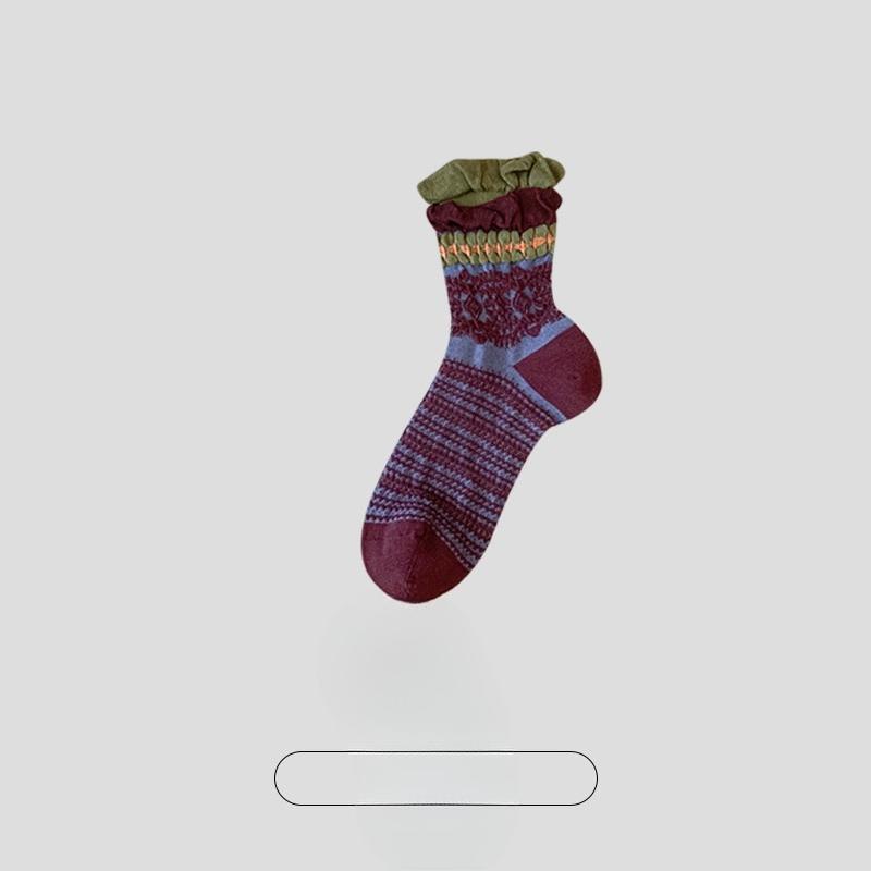 Female Autumn and Winter New Product Fashion All Kinds of Retro Clash Color Lace Nation Wind Tube Cotton Socks
