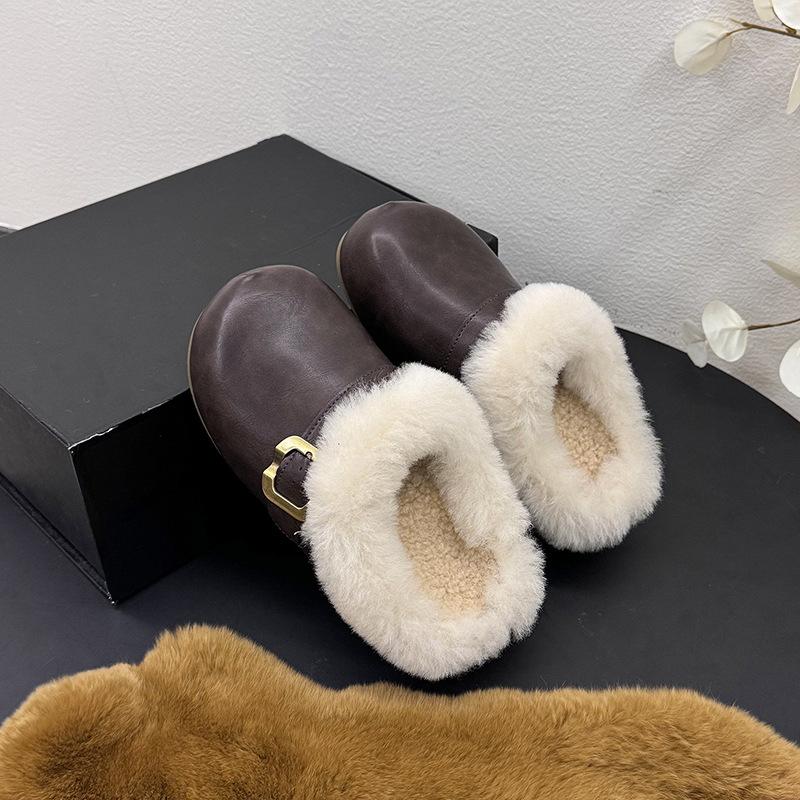 Waterproof and velvet warm hole shoes bag head half slippers women wear 2025 autumn and winter new thick-soled fluffy cotton slippers