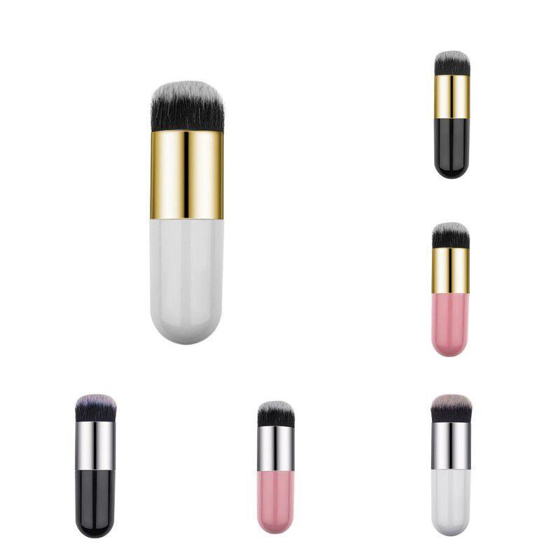 Pinsel mit rundem Kopf für müheloses Auftragen von Puder und Rouge