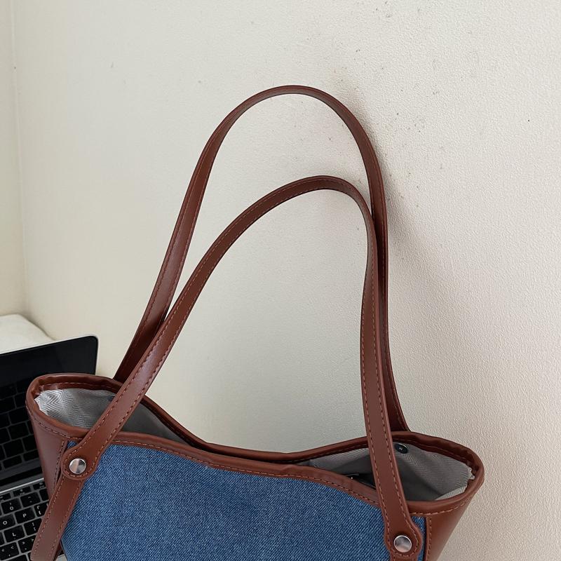 DenimTote Bag Women Fashion Shoulder Bag Casual Daily Use Structured Handbag