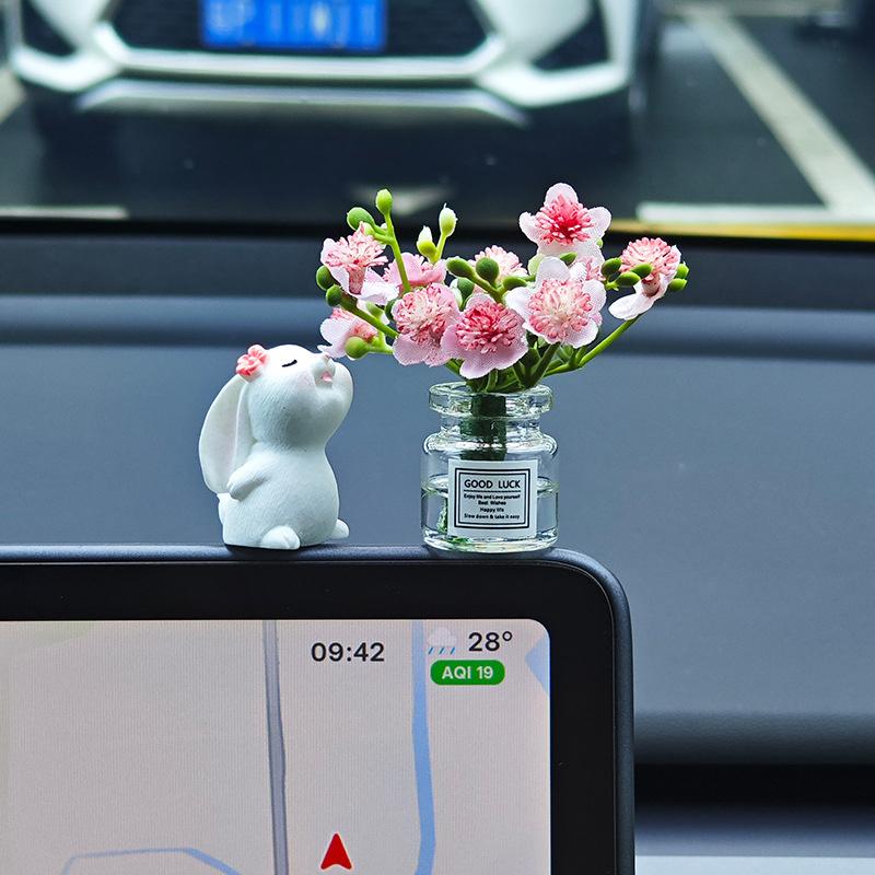1 Set  Car Healing Doll Ornaments Cute Mini Vase And Rabbit Car Center Console Window Decoration
