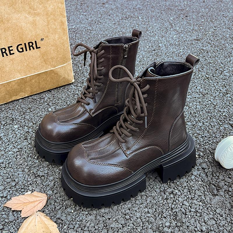 

2025 осень новые ботинки мартин на толстой подошве из мягкой кожи женские в британском стиле увеличивающие рост рабочие мотоциклетные ботинки универсальные повседневные короткие ботинки тренд 40