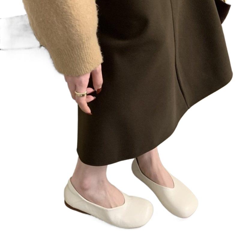 Fashion New Women's Slip on Leather Loafers Spring Autumn Fashion Ballet Shoes Ladies Casual Round Toe Cute Flats Nurse Shoes Sneakers