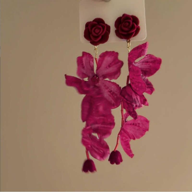 

Holiday style handmade flower earrings women s exaggerated personality gentle temperament long fringed earrings
