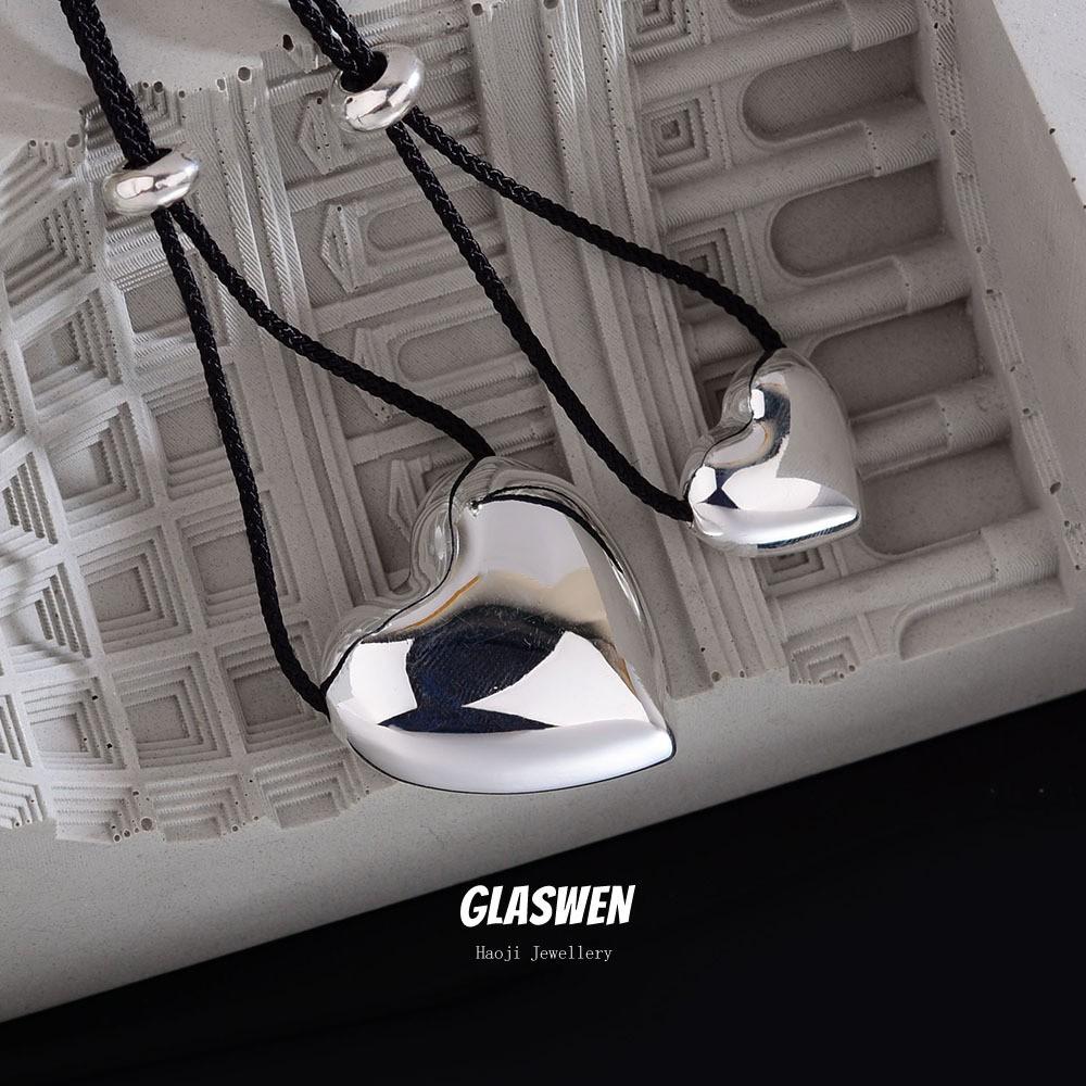 Cold Wind Black Rope Love Pull Necklace Women'S Simple Niche Design Peach Heart Sweater Chain