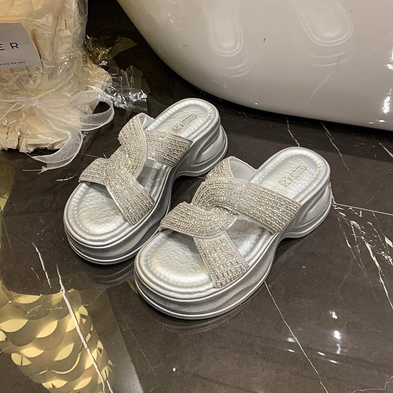 Thick-bottomed rhinestone one-word drag women wear new summer slope heel casual versatile cool slippers