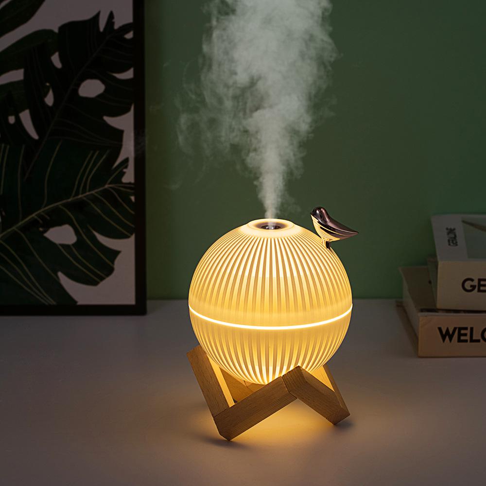 New Lark Planet Lamp Humidifier: Large-Capacity Night Light with Wooden Stand E330