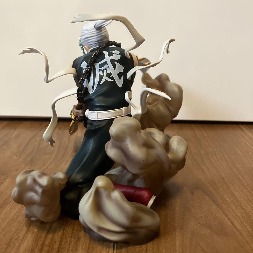 [USED] Figuarts ZERO Demon Slayer: Kimetsu No Yaiba Bandai Tengen Uzui (opened)