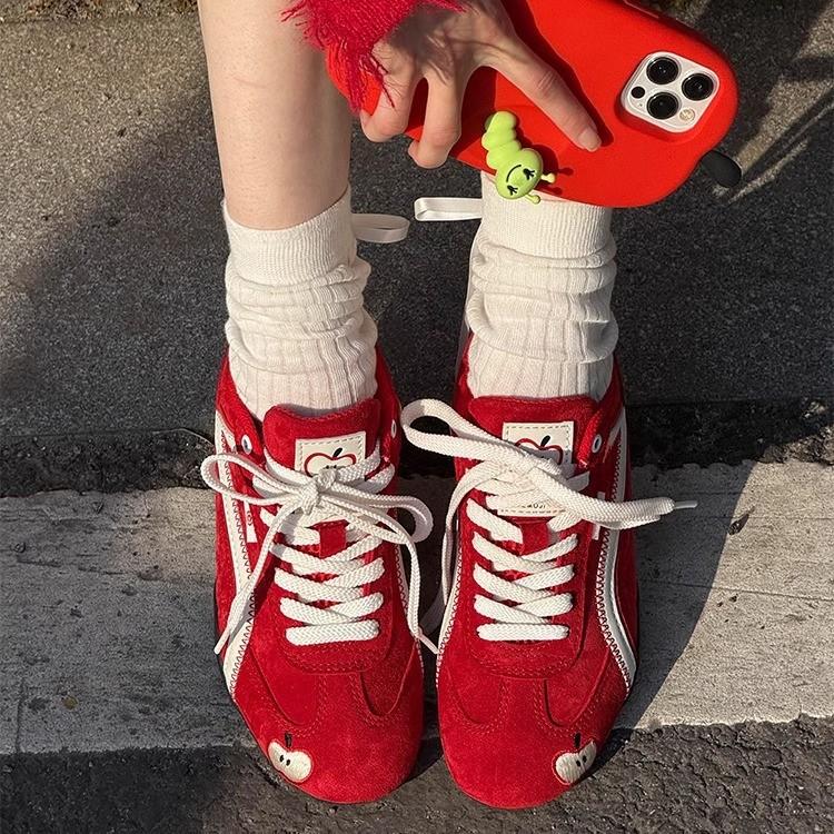 Leather version red women's retro versatile sports casual shoes flats breathable, lightweight and trendy