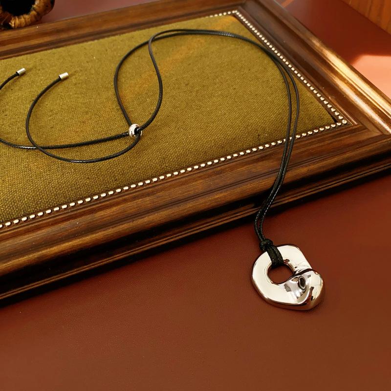 

Полые Неправильные Геометрические Круглые Подвески Ожерелья Для Женщин Черное Регулируемое Ожерелье с Длинной Цепочкой Простые Модные Украшения серебряный