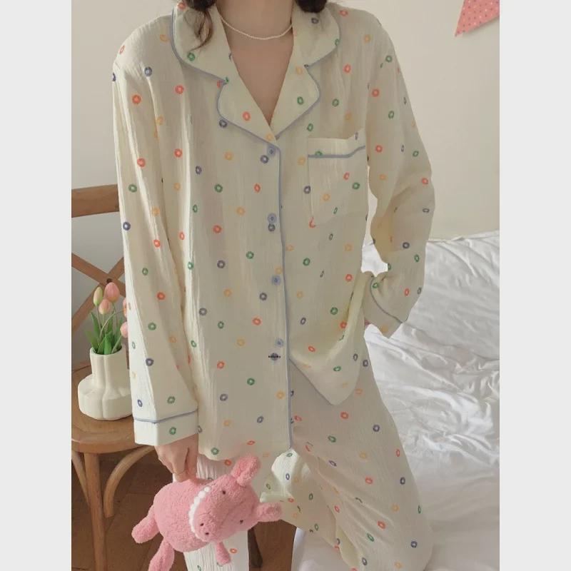 Women's Spring Pajama Set: Long Sleeve, Bubble & Bark Wrinkle Design