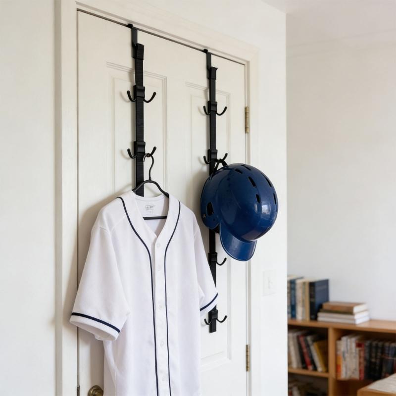 Vertikale Aufhängesysteme für schnelltrocknende Hockeyausrüstung verhindern Feuchtigkeitsansammlungen. Ideal für Garage, Camping und Reisen.