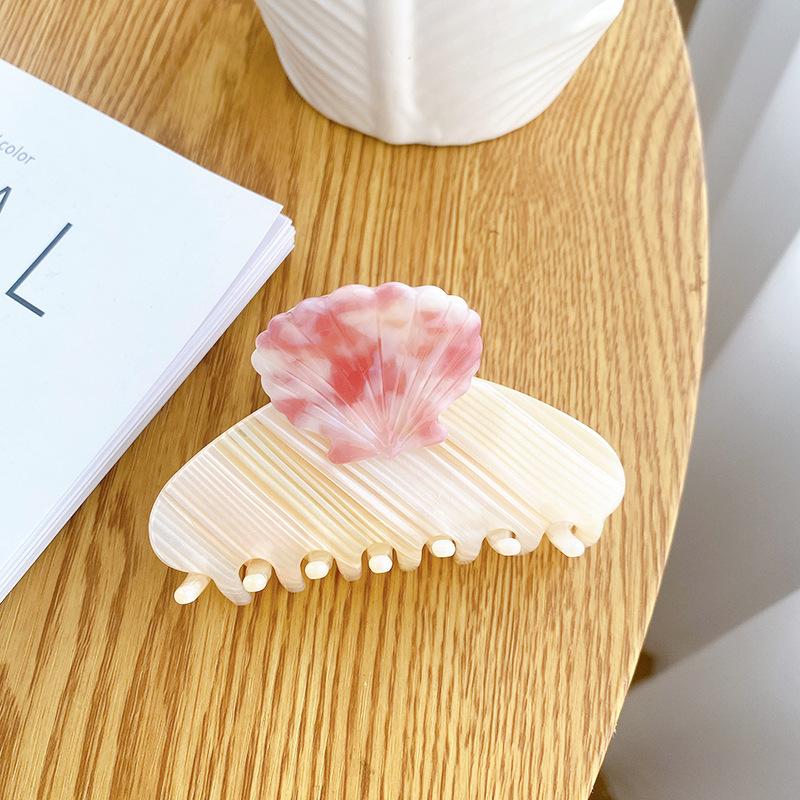 

Gradient Color Unique Vintage Hair Claw Clip With Artistic Shell Design Women For Yellow Stripe
