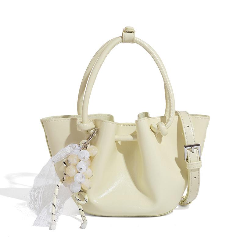 Foreign Order Niche Handheld Bucket Bag for Women 2025 New Simple Versatile Shoulder Bag Casual Commuter Crossbody Bag