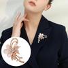 Broche de apariencia vívida, Pin exquisito, delicado, ligero, diamantes de imitación, forma de flor, Pin para mujer, accesorios de ropa