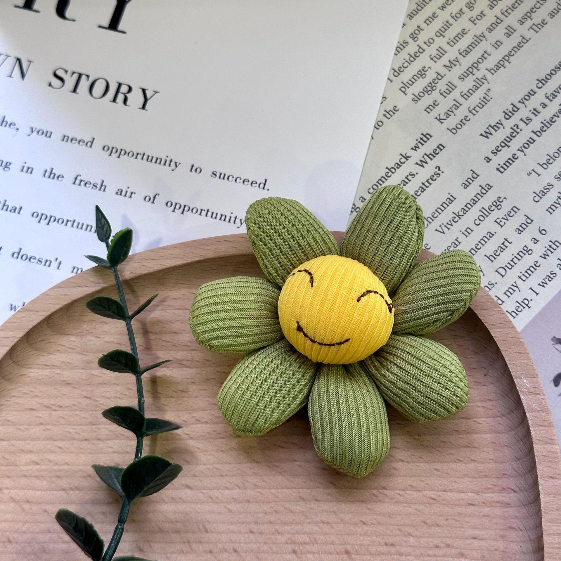 

Брошь «Улыбающийся подсолнух»: Милые тканевые цветочные аксессуары для одежды, обуви, носков и сумок. зелёный