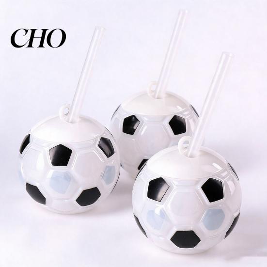 Tazza da Bevande da Esterno Borraccia da Calcio con Cannuccia, Tazza di Plastica a Forma di Pallone da Calcio da 500ml, Tazza Termica Sportiva per Bevande Calde e Fredde con Coperchio per il Giorno della Partita,
