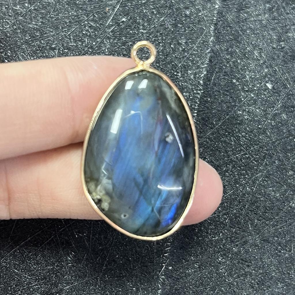 1 Stück, Energie-Naturstein-Anhänger, Böhmischer Stil Handgefertigt Unregelmäßiger Kristallachat Amethyst Jade Edelstein Anhänger für Schmuckherstellung DIY 20×35mm