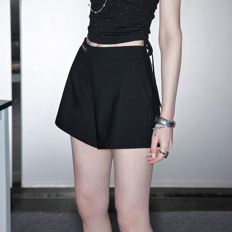 unifree Women's Straight-Fit Casual Shorts with Metal Accent