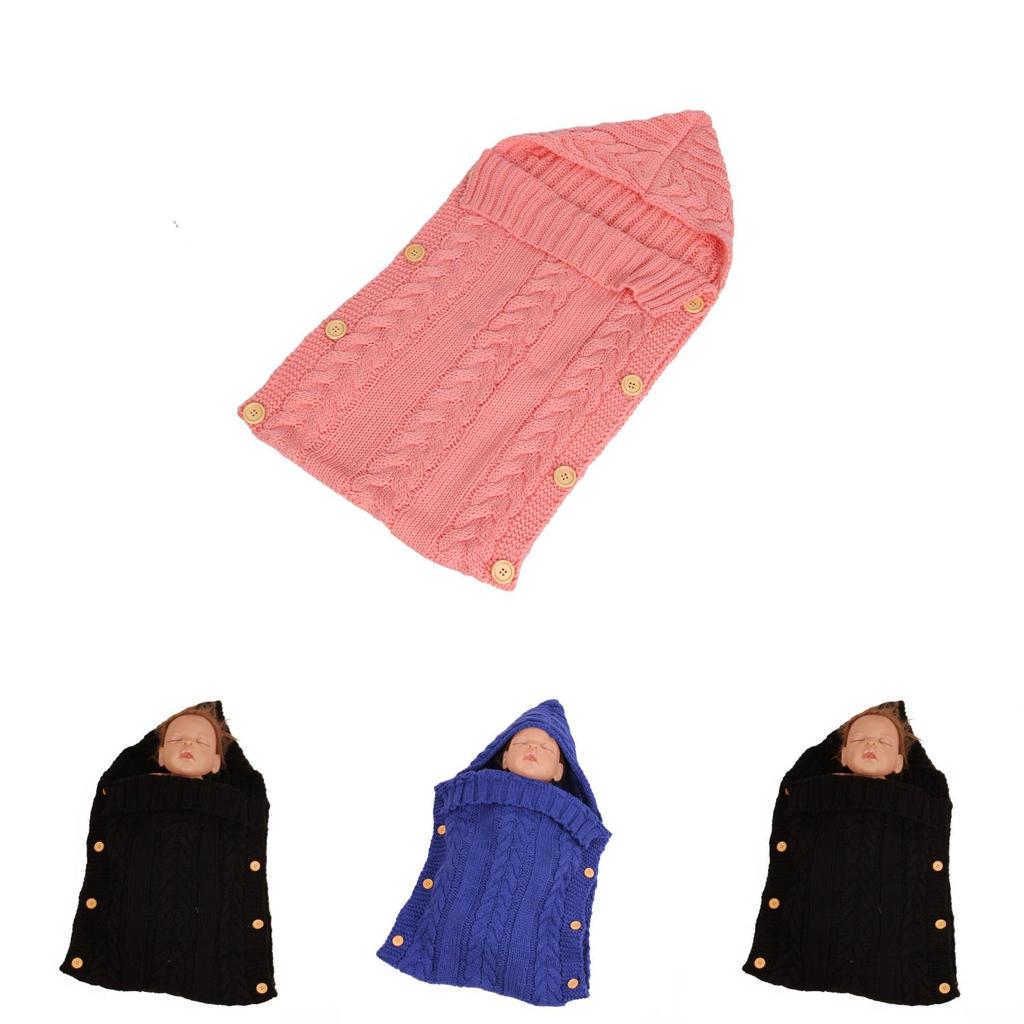 Dětský pletený spací pytel s knoflíky pro pohodlí a teplo kojence a batolete