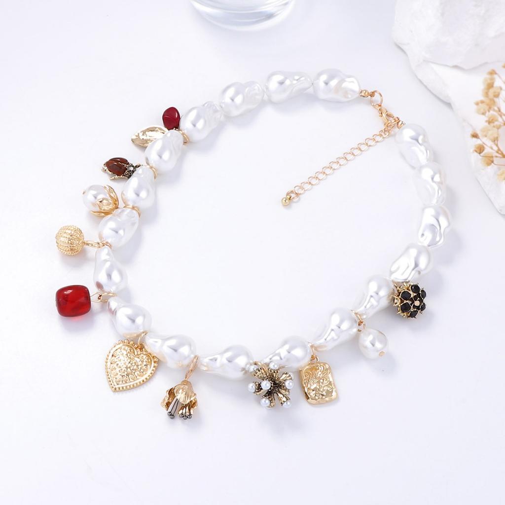 Baroque Simple and Fashionable Imitation Pearl Love Geometry Pendant Daily Wear Women's Leisure Necklace