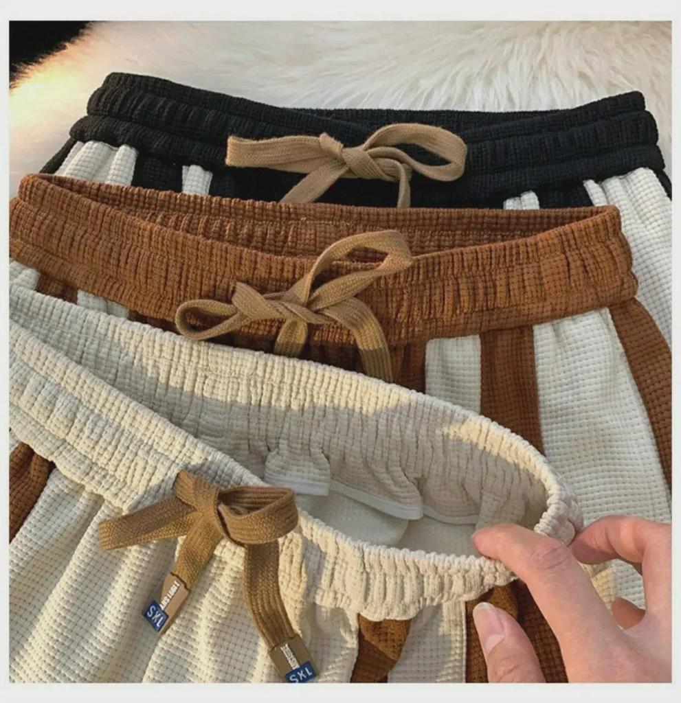 Herren-Sport-Jogginghose im amerikanischen Stil mit lockerer Passform und Kontrastnähten und weitem Bein für Frühling/Sommer