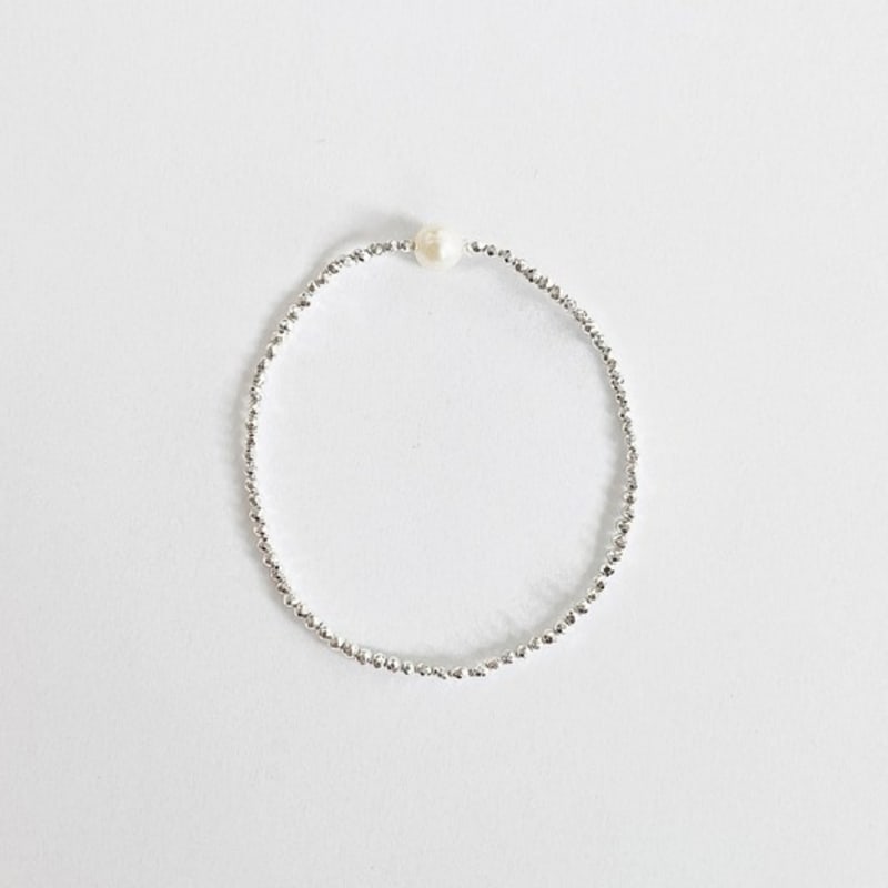 LOVE ME MONSTER Hematite & 1 Pearl Bracelet