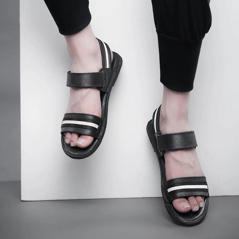 Men Sandals Summer Leisure Beach Holiday Sandals Men Shoes 2025 New Outdoor Male Retro Comfortable Casual Sandals