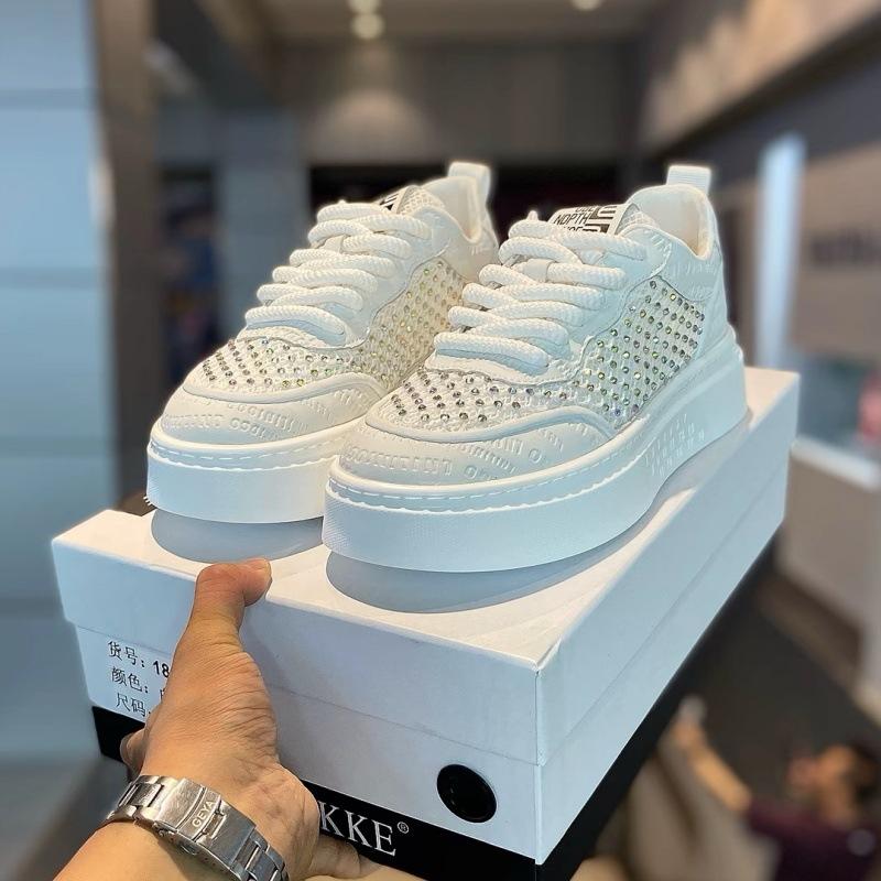 Summer new breathable mesh soft bottom low-top casual lace-up lightweight board bm