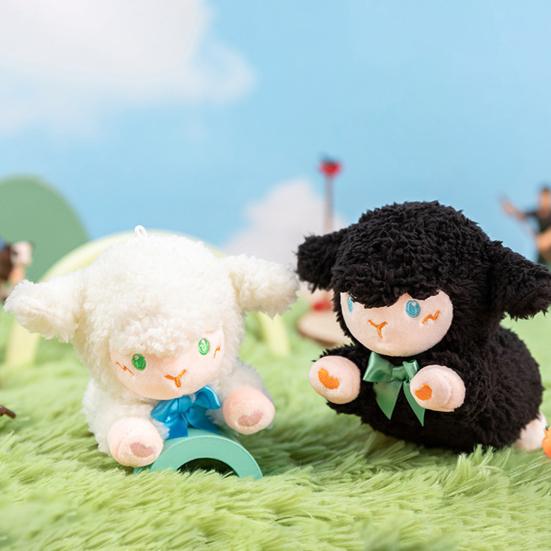 Sheep Plush Toy Mouth with Magnet Soft Lovely Kissing Lamb Plushies Decoration White/Black Sheep Doll Key Ring Bag Hanging Ornament Couple Gift