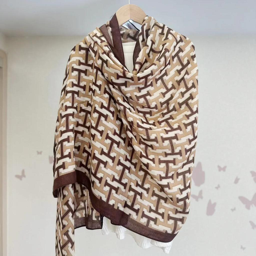 WTEMPO Printed Soft Four Seasons Silk Scarves Retro Elegant Fashion Women's Versatile Casual Outdoor Large Scarf Shawls