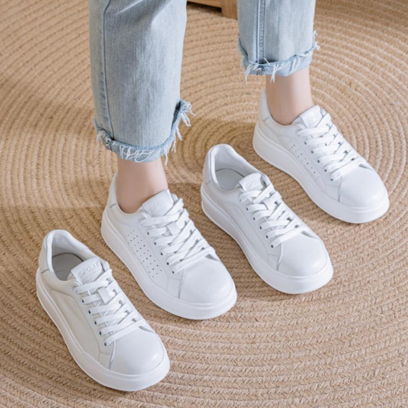 Fashion Designer Style White Sneakers 2025 Spring Autumn New Round Toe Solid Color Board Shoes Fashion Versatile Comfy Women Sneakers