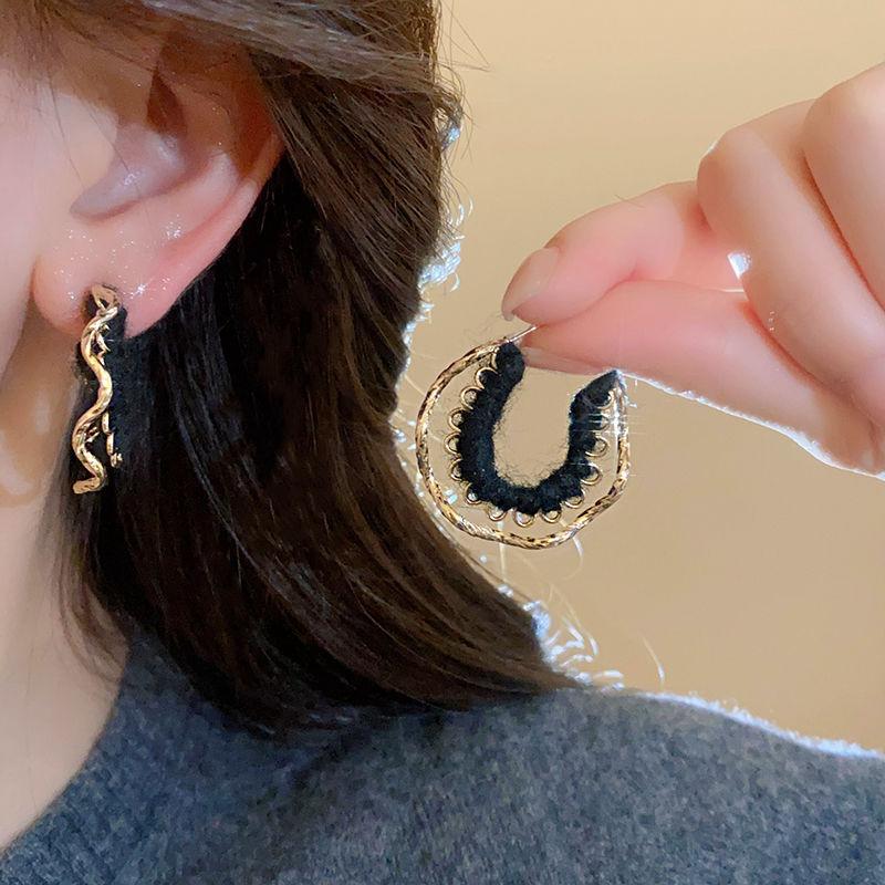 Diamond-set pearl petals fringed earrings stud earrings temperament fashionable and versatile design earrings