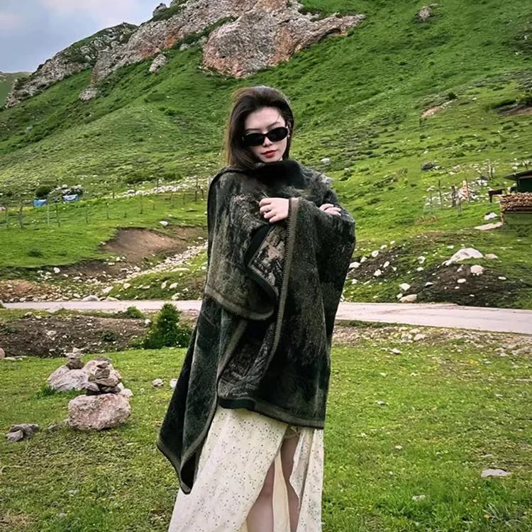 Autumn & Winter Women's Shawl: Xinjiang & Tibet Travel Cape, Thick Western Sichuan Outerwear Cloak