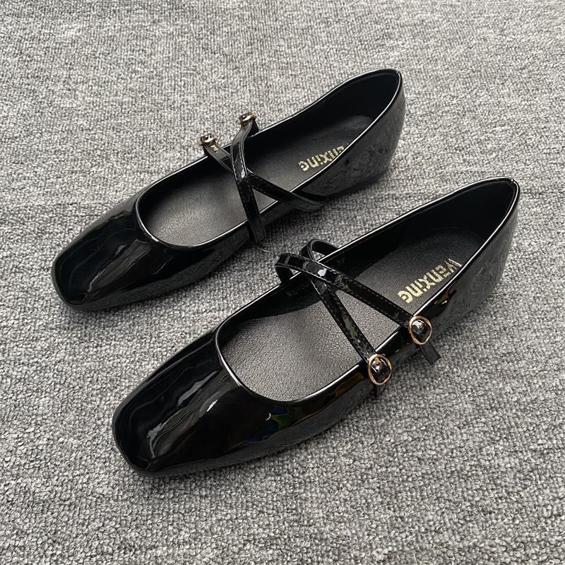 Fashion Flat Shoes for Women Spring Autumn 2025 Vintage Patent Leather Mary Jane Shoes Square Toe Plus Size 43 44 Single Shoes for Women
