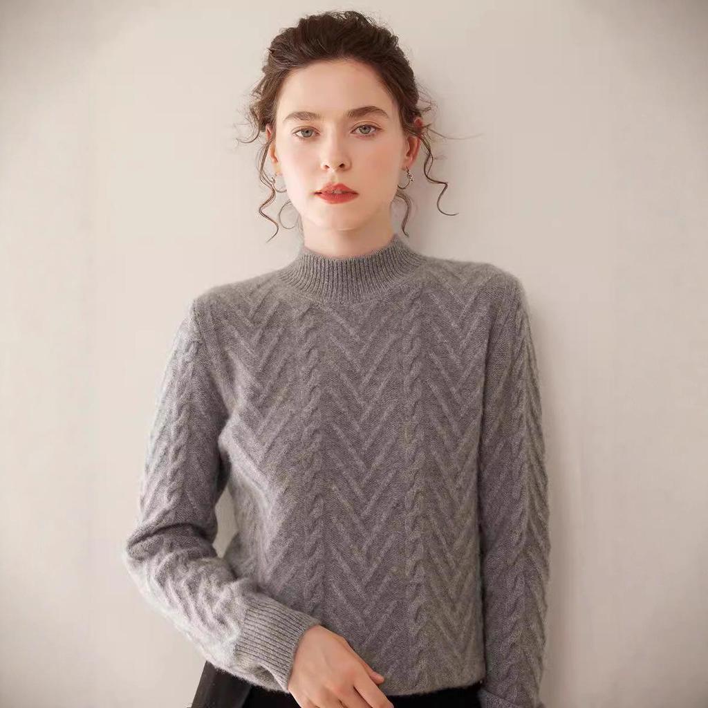 Women's Thickened Cable Knit Cashmere Sweater - Half-High Neck, Loose Fit, Solid Color, Perfect for Autumn and Winter.