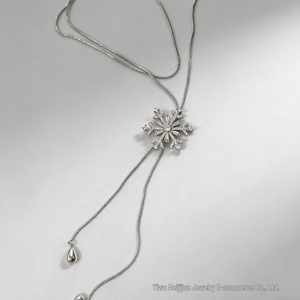 Zircon Snowflake Tassel Necklace: Autumn-Winter Women's Fashion Choker