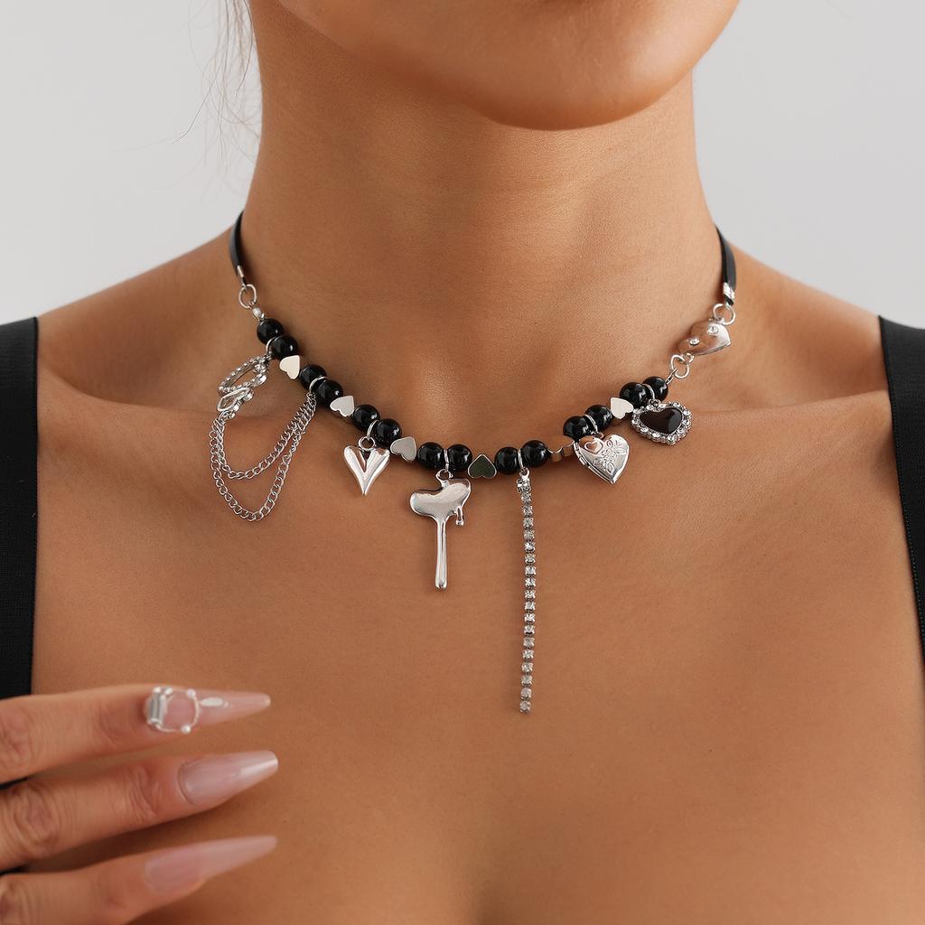 Beaded Heart Pendant Tassels Necklace Neckchain Stylish Clavicle Chain Jewelry for Women