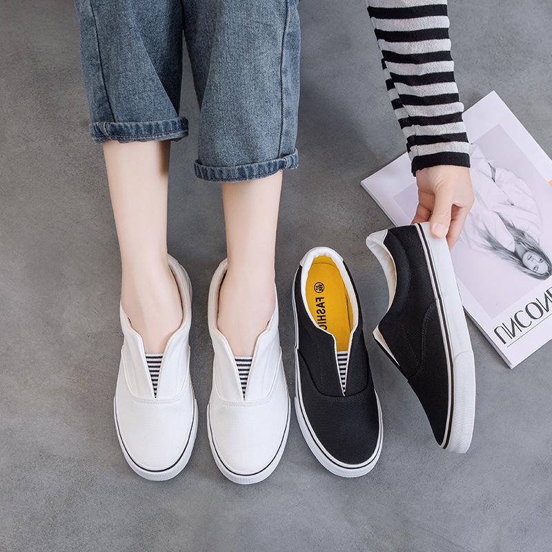 Fashion Summer Women's Canvas Slip-On Sneakers Solid Color Flat Comfortable White Casual Shoes Breathable Lazy Loafers for Everyday Wear