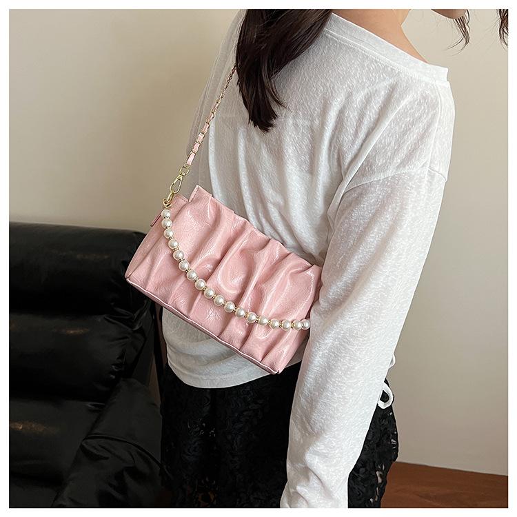 Spring and Summer 2025 New Pleated Pearl Chain Bag Bag Women's Fashion Underarm Bag Casual Women's Bag Cloud Bag