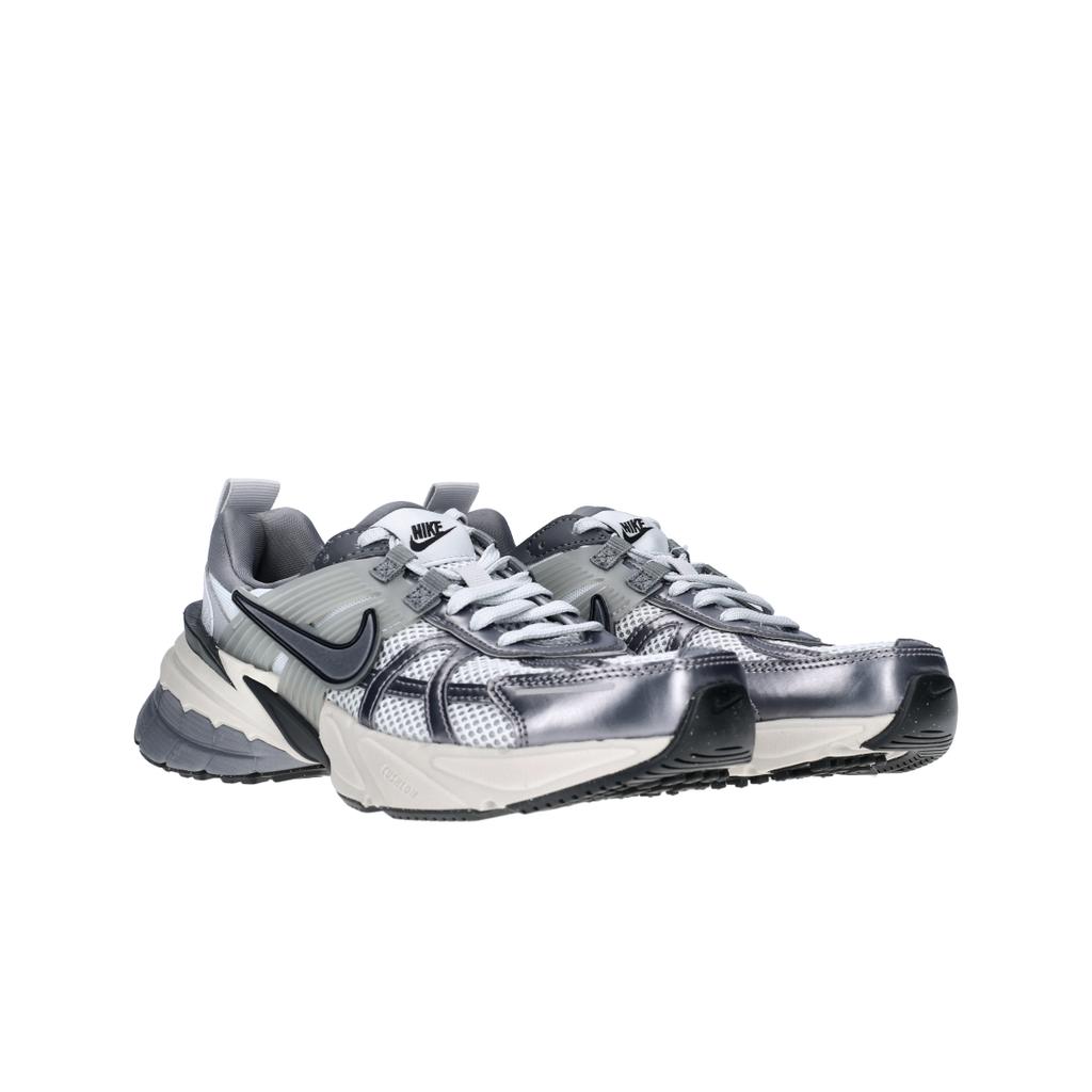 Nike V2K Run Pure Platinum Wolf Grey Damen Sneakers Cool-Grey Metallic-Cool-Grey FD0736-003