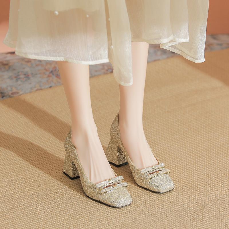 

Wedding shoes new square head thick heel sequined high heels are not tired of the bride s wedding dress Xiuhe two wear 40 шампанського