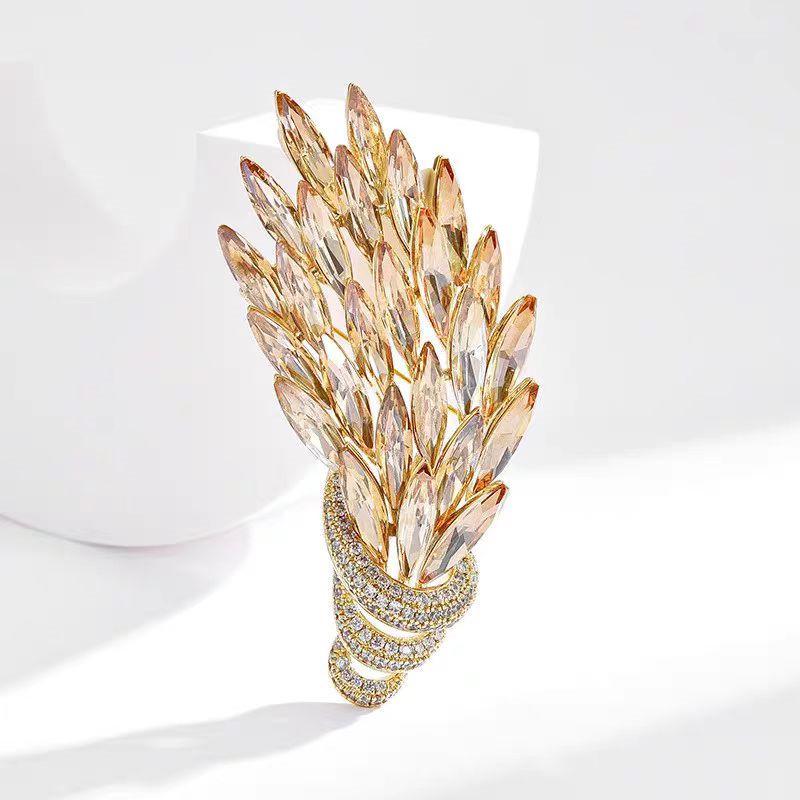 Exquisite Butterfly Rhinestone Brooch - Versatile 3D Floral Alloy Accessory for Women
